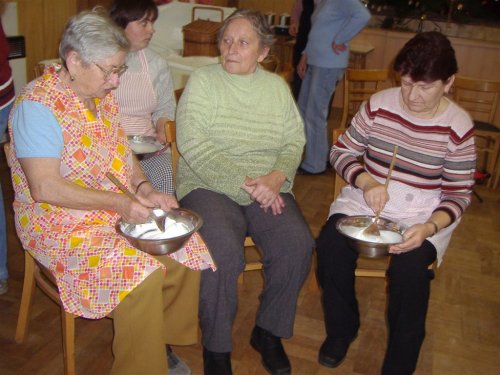 Klub dobré pohody - Babičky čtou z babičky a pečení perníčků - 11.12.2008